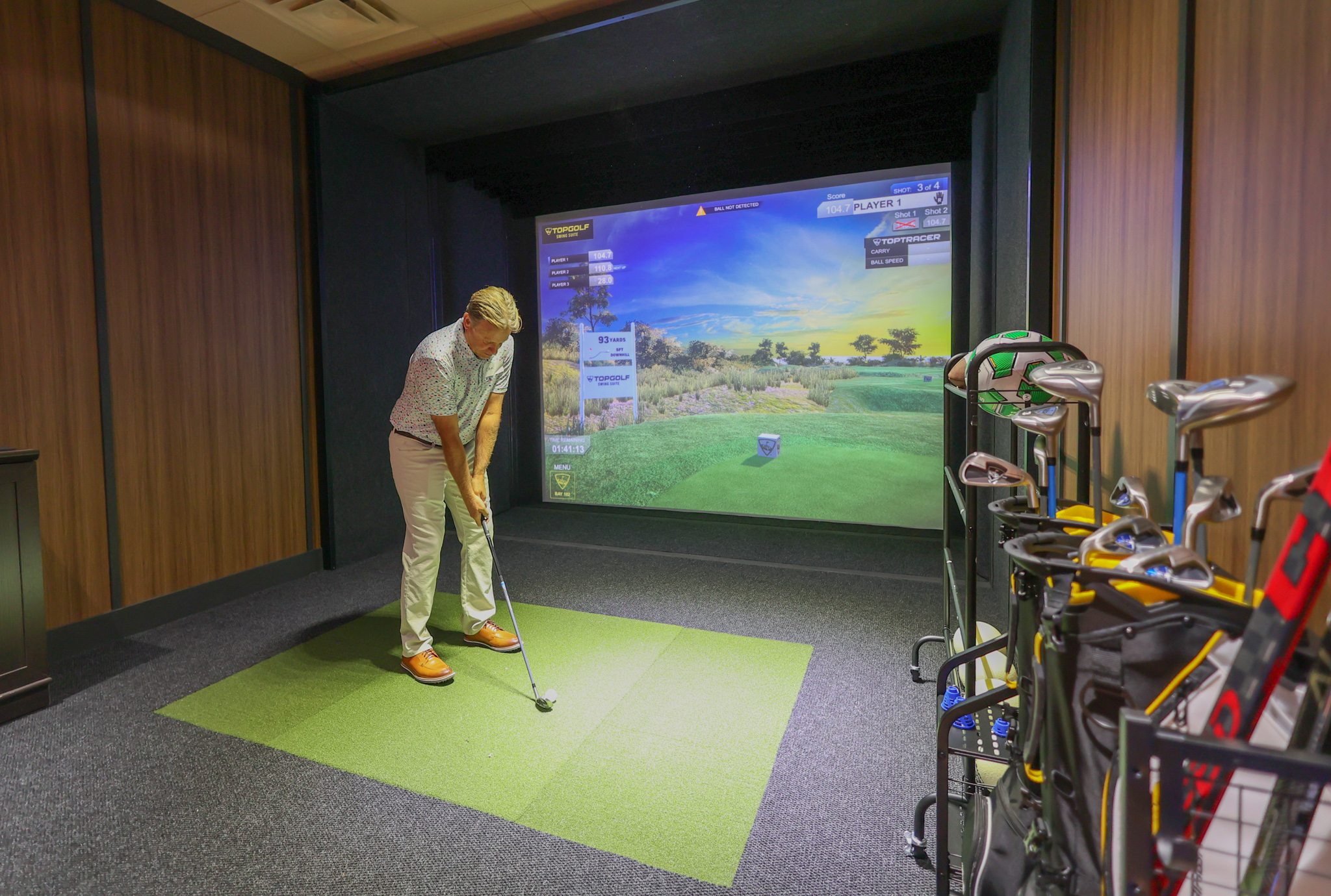 Swinging in 2020 at Topgolf - Casiola